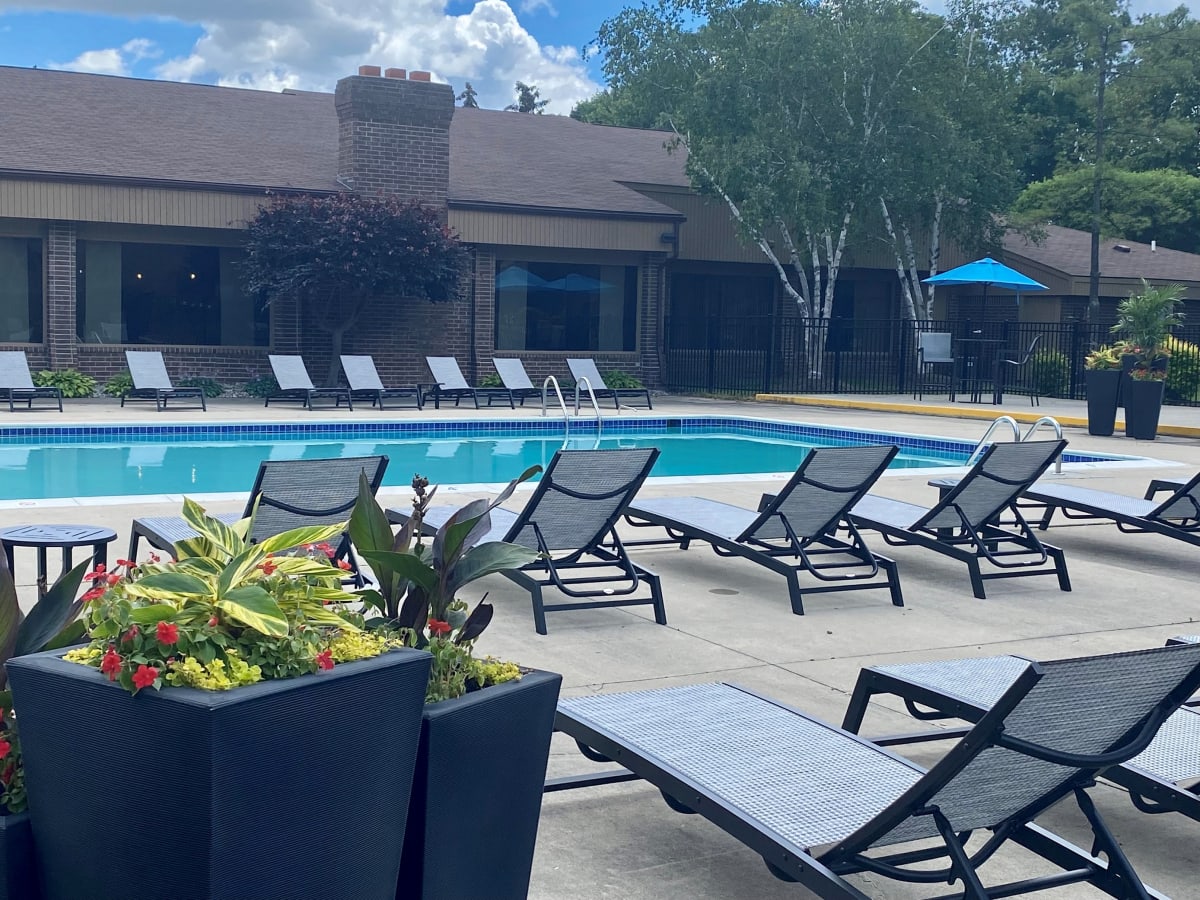 Apartments for Rent in Clinton Township Lakeside Village